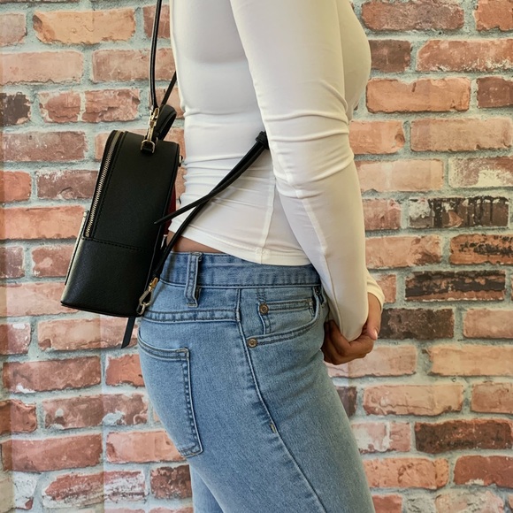 Kate spade MINI convertible backpack Crossbody BLK - Picture 2 of 8